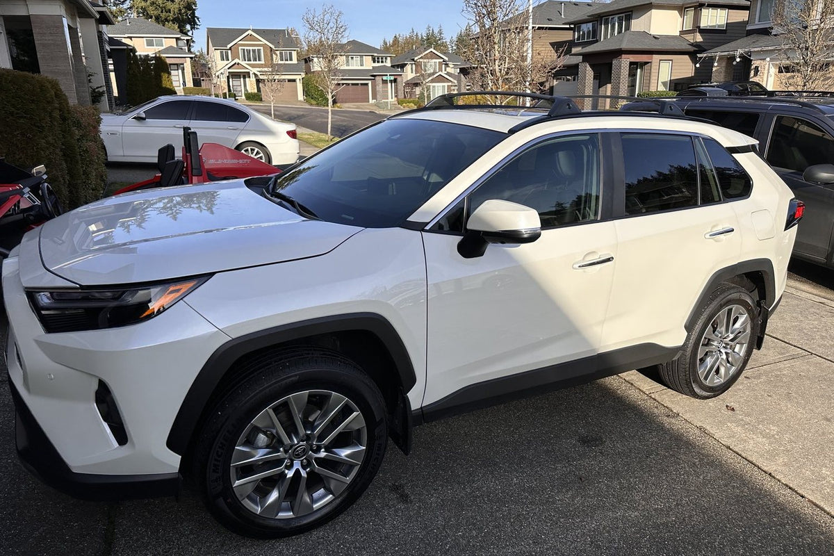 White SUV with 20% ceramic window tint on the side and rear windows